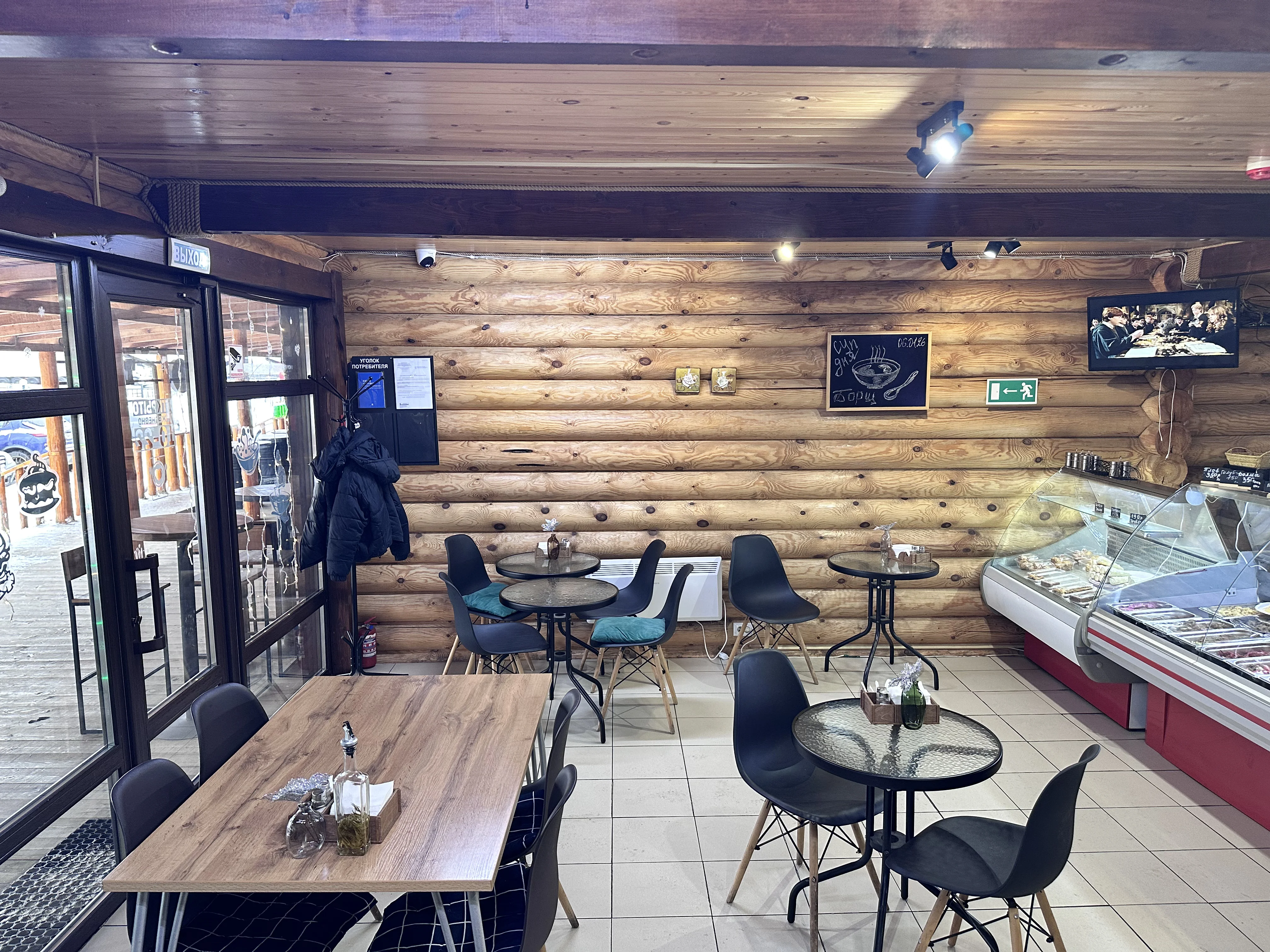 Интерьер кафе